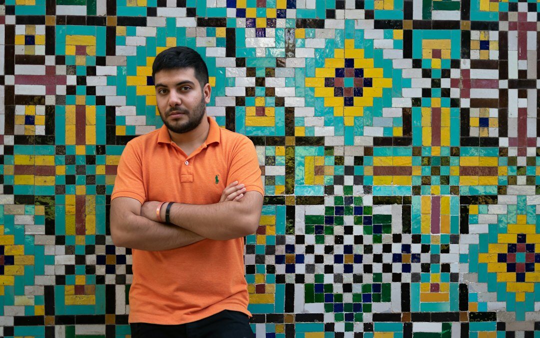 Retrato profesional de hombre mexicano, ingeniero de software